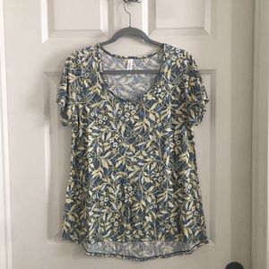 LulaRoe Classic Tee